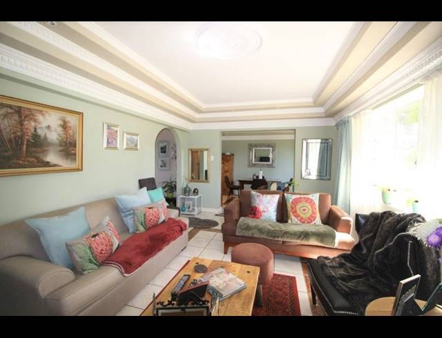 3 BEDROOM APARTMENT TO LET IN KENILWORTH